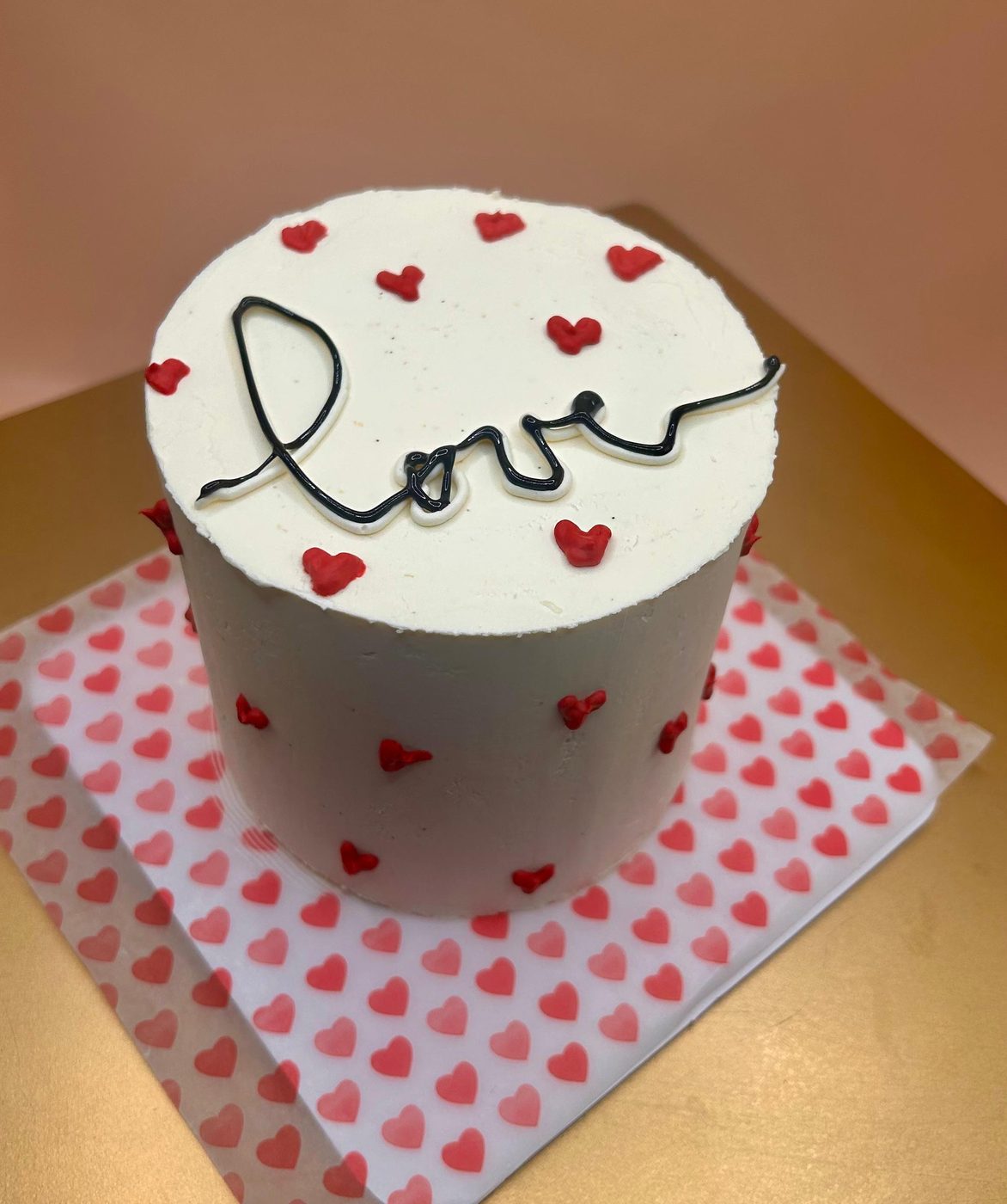 Minimalist love cake